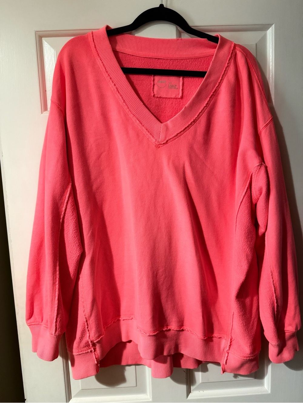 aerie V-Neck Oversized Sweatshirt in Bright hot Pink